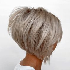 3 Tips For No-Toner Blondes + Shadow Roots - Behindthechair.com Face Bangs, Fall Haircut, Bobbed Hair, Warm Brown Hair, A Line Bob, Short Bobs, Neutral Blonde