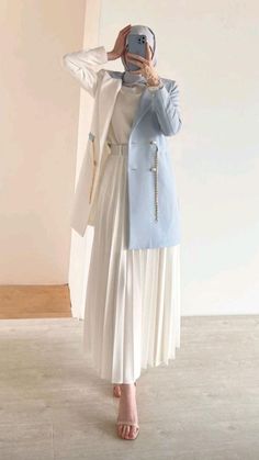 University Fashion, Outfits Muslim, Hijabista Fashion, Abaya Design, Estilo Hijab, Stile Hijab, Eid Party, Modern Hijab Fashion, Mode Turban