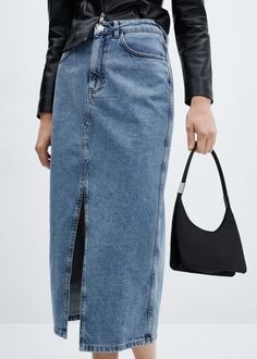 Denim midi-skirt -  Women | Mango USA Classy Date Night Outfit, Turkey Dress, Winter Date Night Outfits, Concert Outfit Summer, Oversized Striped Sweater, Front Office, Leather Pencil Skirt, Tweed Skirt, Denim Style