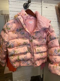 The warmest & cutest puffer this season ! ! ! Cute floral pattern on the outside , sweet pink pattern on the inside! Zips + buttons! Floral Puffer Jacket, Puffer Jacket Pattern, Pink Pattern, Jacket Pattern, Card Tags, Very Well, Puffer Jacket, Floral Pattern, Puffer