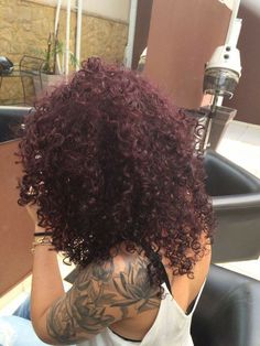 Wine Curly Hair, Red Wine Hair Color Curly, Curly Hair Dark Red, Dark Maroon Curly Hair, Dark Red Curly Hair Black Women, Dark Red Hair Curly Natural, Plum Red Hair Color Burgundy, Red Wine Hair Color Dark Curly, Dark Burgandy Hair Curly