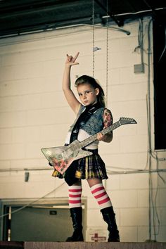 I love this whole look!  Need to be on the look out for this stuff @ the thrift stores. Rockstar Costume Diy, Girls Rock Star Costume, Kids Rockstar Costume, Punk Rocker Costume, Rockstar Hairstyles, Festa Rock Roll, Girl Rockstar, Rockstar Costume, Rocker Costume