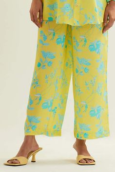 Yellow flounced sleeves shirt with all over iris garden print. Paired with a matching printed pant. - Aza Fashions Flare Pants Pattern, Pant For Women, Iris Garden, Collar Neck, Garden Print, Flounce Sleeve, Pants Pattern, Printed Pants, Aza Fashion