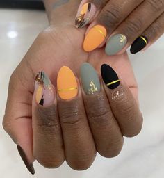 Shalac Nails, Art Deco Nails, Dope Nail Designs, Nail Art Rhinestones, Short Nail Designs, Oval Nails