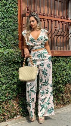 Classy Dress Outfits, Jumpsuit Fashion, Classy Dress, Fashion Sewing, Stylish Dresses, Look Fashion, Classy Outfits, African Fashion, Chic Outfits