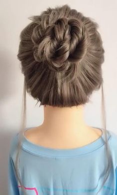 Kitchen Hairstyles Long Hair, Dance Picture Hairstyles, Seni Dan Kraf, Easy Hair Updos, Hair Up Styles