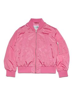 pink logo print at the sleeve glossy finish stand-up collar front zip fastening two side welt pockets long sleeves ribbed cuffs and hem Numeric Logo, Rose Outfit, Pink Leather Jacket, Casual Trends, Fall Wear, Mm6 Maison Margiela, Pink Logo, Boys Jacket, Pink Outfit