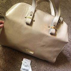 Brand New Steve Madden Purse. I Didn’t Realize There Was An Issue With The Zipper When I Purchased It. It Can Be Opened And Closed Most Of The Way Until Reaching To The End Brown Cowgirl Boots, Orange Purse, Steve Madden Purse, Steve Madden Handbags, Pink Vans, Pink Crossbody Bag, Black Crossbody Purse, Steve Madden Bags, Crossbody Clutch