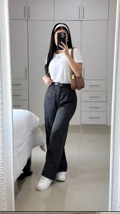 Outfits Elegantes Aesthetic, Decent Outfits, Interview Outfit Casual, Outfit Formal Mujer, Cute Work Outfits, Business Casual Outfits For Work, Everyday Fashion Outfits