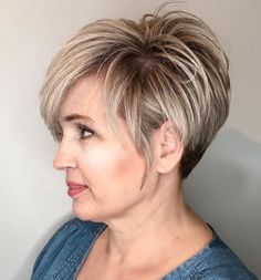 Pixie Haircut for Older Women Tapered Pixie, Honey Blonde Hair Color, Wavy Pixie, Bob Hairstyles For Thick, Short Hairdos, Natural Gray Hair, Haircut For Older Women, Women Over 50, Cool Haircuts