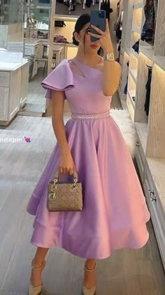 Simple Wedding Dress Casual Short Classy, Graduation Clothes Outfits Women, Purple Wedding Guest Outfit, Elegant Dresses Classy Modest, Mode Ab 50, Wedding Guest Outfit Summer Classy, Hot Prom Dress, Evening Wear Dresses, Wedding Guest Outfit Summer Casual