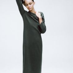 Premium Wool Capsule Collection. Dress With Round Neck And Long Sleeves. Back Zip Closure. 87% Wool. Anthracite Grey. A Bit Stretchy L: Armpit To Armpit 17-18”, Length 49” Xl: Armpit To Armpit 18-19”,Length 49” Zara Maxi Dress For Fall Daywear, Zara Green Maxi Dress For Fall, Pleated Skirts Knee Length, 70s Fashion Dresses, Purple Sweater Dress, Long Sleeve Sweatshirt Dress, Zara Limited Edition, Wrap Shirt Dress, Gold And Black Dress