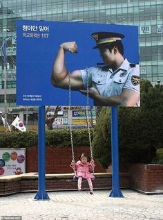 Guerrilla Advertising, Guerrilla Marketing, Effective Ads, Billboard Design, Street Marketing, Great Ads, Guerilla Marketing