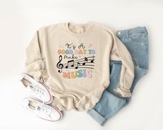 It's a Good Day to Make Music Sweatshirt Music Lover - Etsy Dj Gifts, Pregnancy Reveal Shirt, Music Sweatshirts, Fall Maternity, Pumpkin Sweatshirts, Club Sweatshirts, Gift Graduation, Gildan Sweatshirts, Fall Sweatshirt