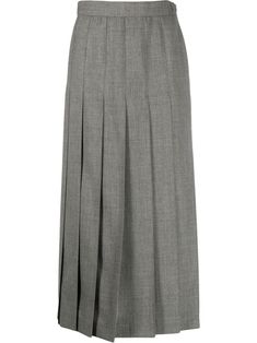 Find THOM BROWNE Pleated Midi Skirt on Editorialist. grey wool fully pleated signature grosgrain loop tab high waist mid-length Yoko London, City Dress, Summer Beach Wear, Pleated Midi Skirt, Gray Skirt, Jacket Tops, Mid Length, Pleated Skirt