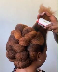 Updo Cabello Natural, Pelo Afro, Protective Hairstyles Braids, Natural Curls Hairstyles, Protective Style, Natural Hair Styles Easy, Natural Hair Updo, Natural Hair Inspiration, Natural Hair Tips