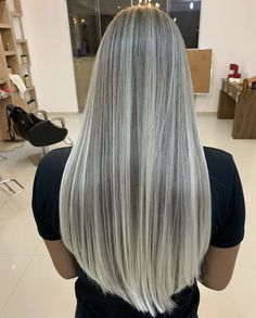 Blond Cenușiu, Long Hair Highlights, Fall Blonde Hair, Silver Blonde Hair, Icy Blonde Hair, Gorgeous Gray Hair, Cool Blonde Hair, Ash Blonde Hair