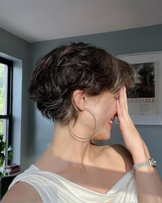 Old Money Hairstyles, Short Hairstyles For Older Women, Classic Pixie, Textured Pixie, Aesthetic Hairstyles, Haircut And Color