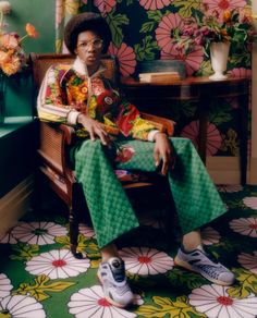 Gucci Ad Campaign, Gucci Ads, 70s Gucci, Gucci Ad, Gucci Aesthetic, Gucci Campaign, Gucci Inspired, Floral Words