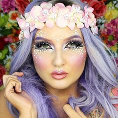 This Makeup Artist's Beauty Transformations Will Blow Your Mind: We may be in the midst of slicking on SPF and our favorite self-tanners, but (as long as we're being honest) we're also brainstorming our Halloween costume. Fairy Make-up, Halloween Makeup Look, Make Carnaval, Halloween Make-up Looks, Halloween Makeup Pretty, Cool Halloween Makeup, Unicorn Makeup