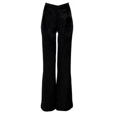 Resurrection Vintage is excited to offer this stunning pair of vintage black Tom Ford for Gucci velvet flare pants with a high waist, center front zipper, and smooth back. Gucci Designed by Tom Ford Size 38 Velvet Excellent Vintage Condition Authenticity Guaranteed Chic Party Bottoms By Gucci, Gucci Women's Fall Bottoms, Elegant Gucci Luxury Bottoms, Women's Black Gucci Pants, Gucci Luxury Full-length Pants, Chic Velvet Wide Leg Pants, Black Velvet Bottoms For Night Out, Luxury Black Fitted Wide Leg Pants, Luxury Fitted Black Wide Leg Pants