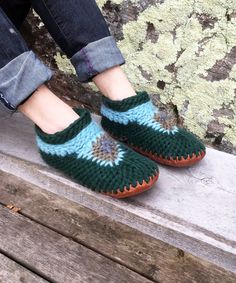 DETAILS: This style is called Forest Classic Slipper It features a rich forest green wool with accents of khaki, light gray and light teal heather. These cozy slippers are inspired by long wet hikes in the rainforest on the west coast of Canada. -Upper: Crocheted with high quality non-itch Merino wool (it's the softest sheep fibre out there). It keeps you warm and breathes really well. Wool is 'wicking' which means it draws moisture away from your body. -Sole: Non-slip up-cycled leather sole gri Green Slippers, Green Yarn, Best Slippers, Classic Slippers, Handmade Slippers, Comfortable Slippers, Wool Slippers, Merino Wool Yarn, Slippers Women