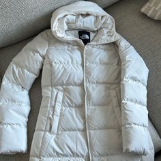 The North Face Gotham Down (Size S), Never Worn, In White White Ski Jacket, Snow Jacket, The North Face Jackets, North Face Jackets, North Face Jacket, Christmas Wishlist, Ski Jacket, Gotham, White Color