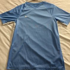 Atheletic T Shirt Never Worn Blue T Shirt, Blue Tshirt, Nike Blue, Nike Tops, Shirt Color, Nike Women, Dream Closet, Colorful Shirts, Color Blue