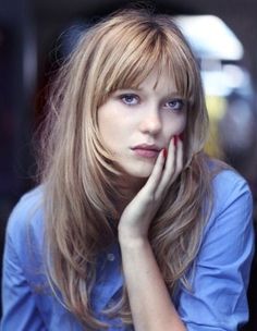 Lea is completley different with long choppy hair and 60s fringe <3 Wavy Bob Hairstyles, Choppy Bob Hairstyles, Cut My Hair, Long Hairstyles, Haircuts With Bangs, Strawberry Blonde, Hairstyles Haircuts, Bobs Haircuts