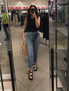 Backless Shirt Outfit, Cute Overall Outfits, Simple Casual Outfits, Casual Outfit Inspiration, Quick Outfits, Casual Chic Outfit, Cute Fall Outfits, Casual Summer Outfit