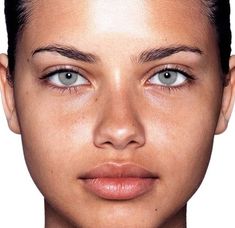 Adriana Lima Adriana Lima Without Makeup, Adriana Lima Face, Coffee Facial, Sherilyn Fenn, Glowing Radiant Skin, Good Skin Tips, Luscious Hair, Home Remedies For Hair, Winter Skin Care