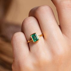 Supernova Ring in Fern Green Topaz – local eclectic Emerald Cut Engagement Rings Vintage, Green Engagement Rings, Engagement Ring Cluster, Anniversary Rings For Her, 10 October, Green Topaz, Big Stone Ring