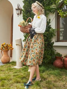 fabric: polyester fiber 85.1% cotton 7% regenerated cellulose fiber 4.4% wool 1.4% other 2.1% s/m/l length 75.5/77/78.5cm waist 65/69/73cm Sunflower Tapestry, Jacquard Midi Skirt, Collared Cardigan, Jacquard Skirt, Cellulose Fiber, The Sunflower, Sunflower Pattern, Collar Cardigan, Box Pleats