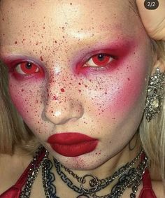 Red Eyes Makeup, Aesthetic Plus Size, Y2k Beach, Punk Makeup, Smink Inspiration, Ethereal Makeup, Red Makeup