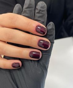 Nails Deep Red, Nail Inspo Square, Nails Wine Red, Winter Nail Art Designs, Deep Red Nails, Wine Nails, Simple Gel Nails, Nails Red