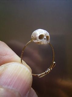 Strange Jewelry, Pearl Skull, Carved Pearl, Jewerly Designs, Dope Jewelry, A Skull, Skull Ring, Calla Lily, Jewelry Inspo