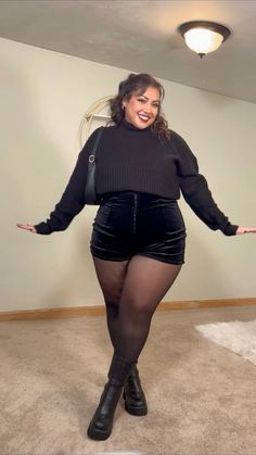 Goth Winter Outfits Plus Size, Black Platform Boots Outfit Summer, Sweater Outfit Plus Size, Shoes To Wear With Tights, All Black Outfit Plus Size, Plus Size Black Outfits, Winter Outfits Over 40, Outfits With Platform Boots, Velvet Boots Outfit