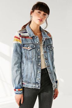 Wear your next-level denim jacket exactly as you would a classic style — but with a lot more impact. Embroidery Jeans Jacket, Bohemian Jackets, Look Jean, Jean Jacket Outfits, Denim Jacket Outfit, Denim Trucker Jacket, Classic Denim Jacket, Love Jeans, Embellished Denim