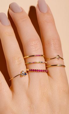 Hand Jewelry Rings, Gold Rings Fashion, Gold Rings Jewelry, Gold Ring Designs, Gold Jewelry Simple, Gold Bracelets, Gold Earrings Designs, Jewelry Design Necklace, Hand Jewelry