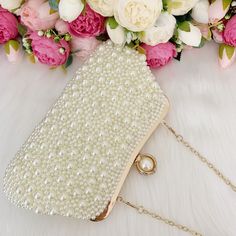 Party Gold Pearl Clutch, Gold Pearl Clutch For Parties, Gold Pearl Party Clutch, Party Gold Clutch With Pearl Embroidery, Gold Clutch With Pearl Embroidery For Party, Gold Pearl Evening Bag For Events, Party Clutch With Pearl Embroidery In Gold, Gold Clutch With Pearl Embroidery, Gold Pearl Evening Bag