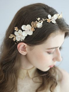 Gold  Collar  Cultured Pearl  Hair Bands Embellished   Weddings & Events Boho Style Bride, Headband With Flowers, Boho Tiara, Short Bridal Hair, Bridal Hair Bands, Boho Headpiece, Wedding Hairband, Bridal Headwear, Bridal Wedding Hair