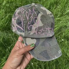 Y2k Cap, Dad Fits, Reworked Clothes, Swag Hats, Camo Hat, Camo And Pink