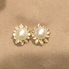 Classic Genuine Vintage Cultured Pearl Stud Earrings. Each 7mm Pearl Is Surrounded With 12 Natural Diamonds. Total Diamond Weight For The Pair Is .50ct. They Are Exquisitely Set And Did You See Those Backings?!? Setting And Backings Are All Solid 14k Elegant Hallmarked Pear-shaped Diamond Earrings, Evening Round Diamond Earrings With Gemstone, Yellow Gold 14k Pearl Earrings, Elegant White Gold Earrings Stamped 14k, Evening Diamond Earrings With Gemstone, Gemstone Diamond Earrings For Evening, Evening Diamond Round Earrings, Formal White Gold Pearl Earrings With Gemstone, Elegant 14k Gold Diamond Earrings For Anniversary