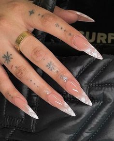 Jojo Nails, Trendy Nails Stiletto, Wife Nails, Stilleto Nails Designs, Long Almond Nails, Airbrush Nails, White Acrylic Nails, Stiletto Nails Designs, Classy Acrylic Nails