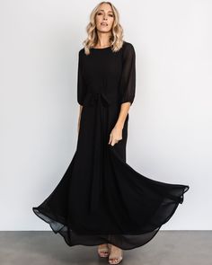 Our Rebecca Maxi Dress is perfect for our mamas who want an elevated look with a comfy fit🤩 With a removable tie, you can wear this dress pre and post-pregnancy!💖 Shop now🛍️ Elegant Belted Chiffon Dresses, Elegant Chiffon Belted Dresses, Elegant Flowy Belted Dresses, Flowy Tie Waist Maxi Dress For Evening, Flowy Belted Maxi Dress For Party, Flowy Tie Waist Maxi Dress For Fall, Flowy Maxi Dress With Tie Waist For Fall, Flowy Tie-waist Maxi Dress For Fall, Flowy Long Sleeve Maxi Dress With Tie Waist