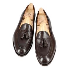 TASSEL LOAFERS IN BROWN VITELLO Luxury Timeless Slip-on Tassel Loafers, Luxury Semi-formal Tassel Loafers With Brogue Detailing, Luxury Timeless Moc Toe Tassel Loafers, Luxury Moc Toe Tassel Loafers For Workwear, Luxury Gentleman's Moc Toe Tassel Loafers, Luxury Wingtip Tassel Loafers For Business Casual, Luxury Calf Leather Tassel Loafers With Brogue Detailing, Luxury Classic Tassel Loafers With Brogue Detailing, Luxury Calf Leather Tassel Loafers For Formal Wear