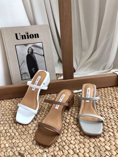 Trendy White Beach Heels, Cream Open Heel Summer Heels, Zara Beach Heels With Heel Strap, Shoe Lover, Pretty Shoes, Crazy Shoes, Dream Shoes