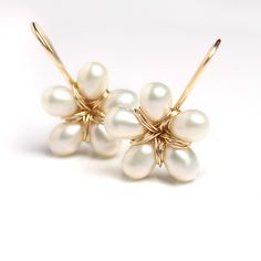 Pearl Flower Dangle Earrings by Wendy Stauffer (Gold & Pearl Earrings) Pearl Flower Ring, Flower Pearl Earrings, Pearl Flower Earrings, Drop Earrings Wedding, Real Pearl Earrings, Flower Dangle Earrings, Diamond Cluster Earrings, Flower Drop Earrings, Wedding Earrings Drop