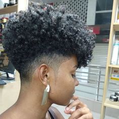 Natural Hair Mohawk, Short Natural Haircuts, Twa Hairstyles, Tapered Hair