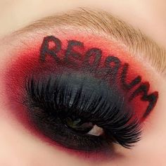 Scream Inspired Makeup, Easy Halloween Eyeshadow, Spooky Eye Makeup, Saw Halloween, Spn Dr, College Makeup, Goth Eye Makeup